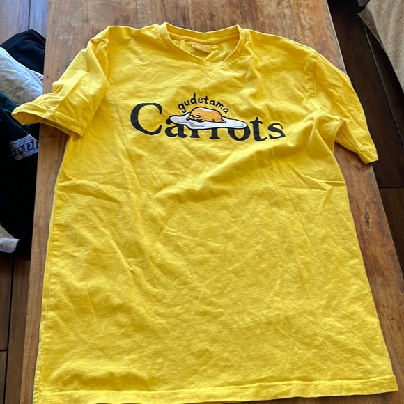 Carrots yellow tshirt fits large - Picture 1 of 5